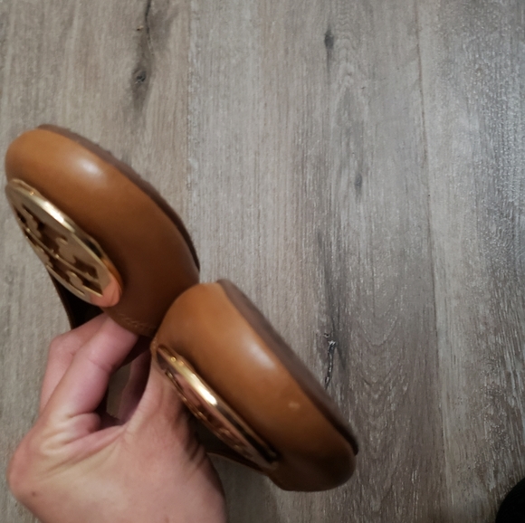 SOLD Tory Burch Leather Flats - Picture 9 of 10